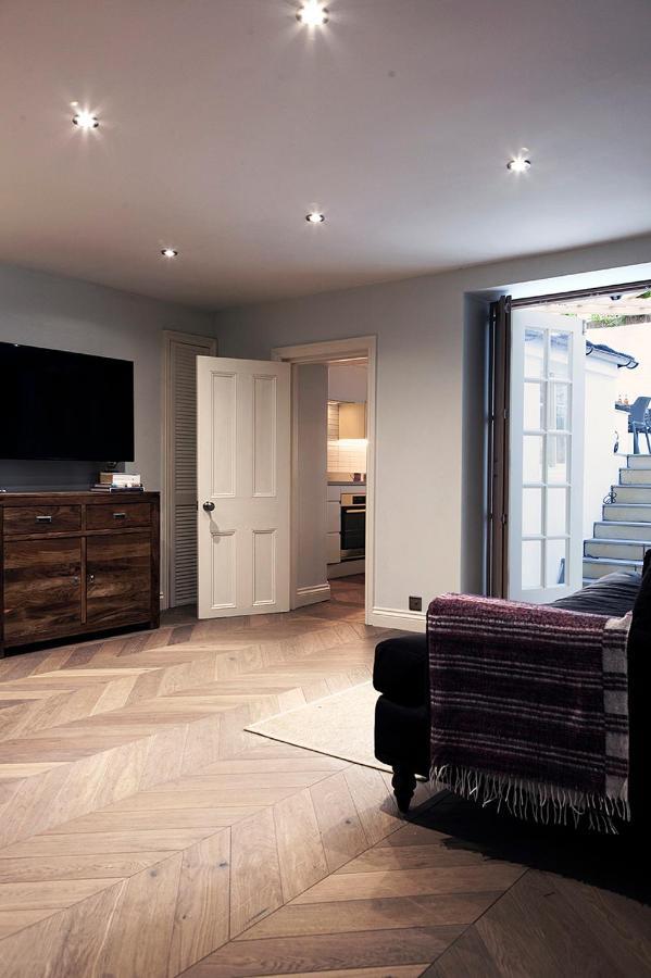 Central Hastings, Stylish-Luxe, Seaside Apartment. Exterior foto